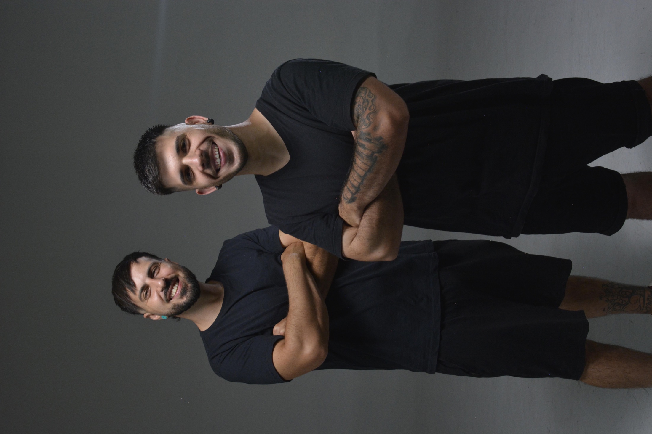Retrato oficial de Axel y El Mago en 2026